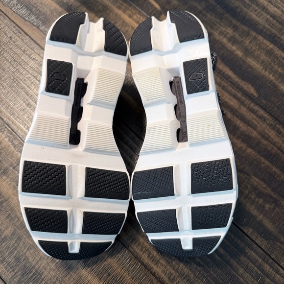 On Cloudmonster - Picture 3 of 4